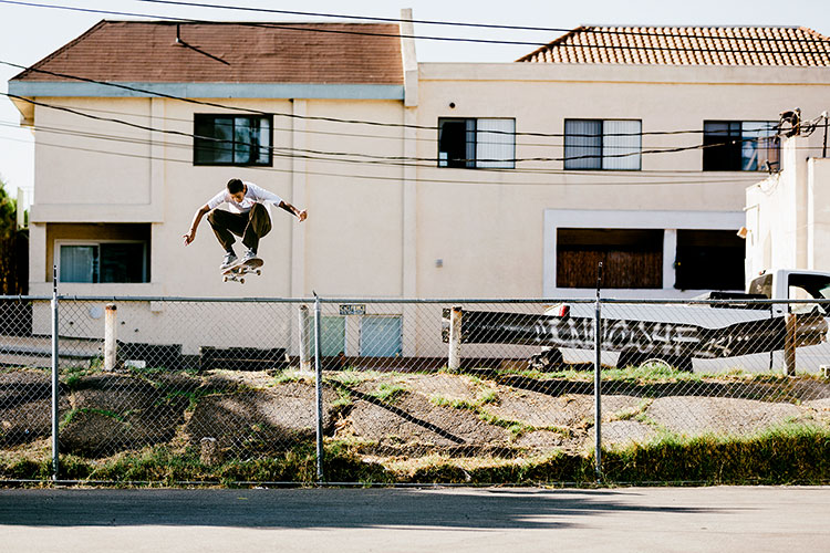 Louie Lopez fs big spin STRAND THRASHER 750px