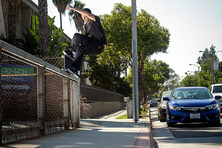 RyanTownley NosegrindTailgrab LaMirada Karpinski DZ 750px