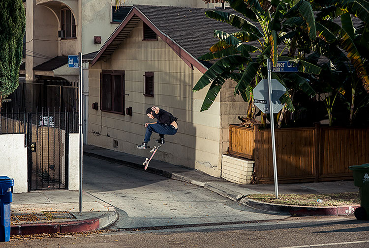 RyanTownley varialKickflip SilverLakeCA photoPAPKE DZ 750px