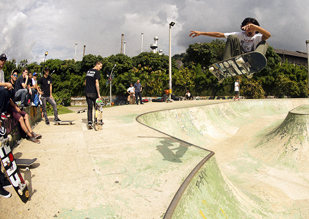 Burnout: Empanada Gigante