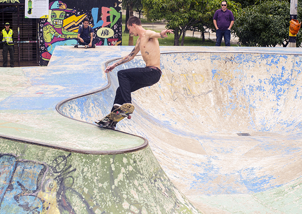 Burnout: Empanada Gigante